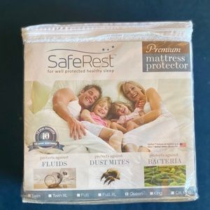 Queen mattress protector
